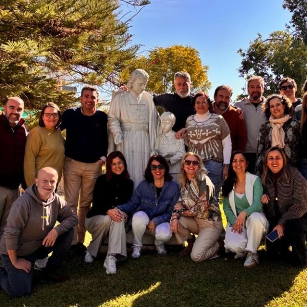 CONSTRUYENDO EL FUTURO: UNA OBRA COMPARTIDA